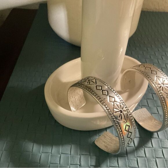 Brand New Anna & Ava Western Etched Cuff Bracelet  #J3 - Picture 5 of 6